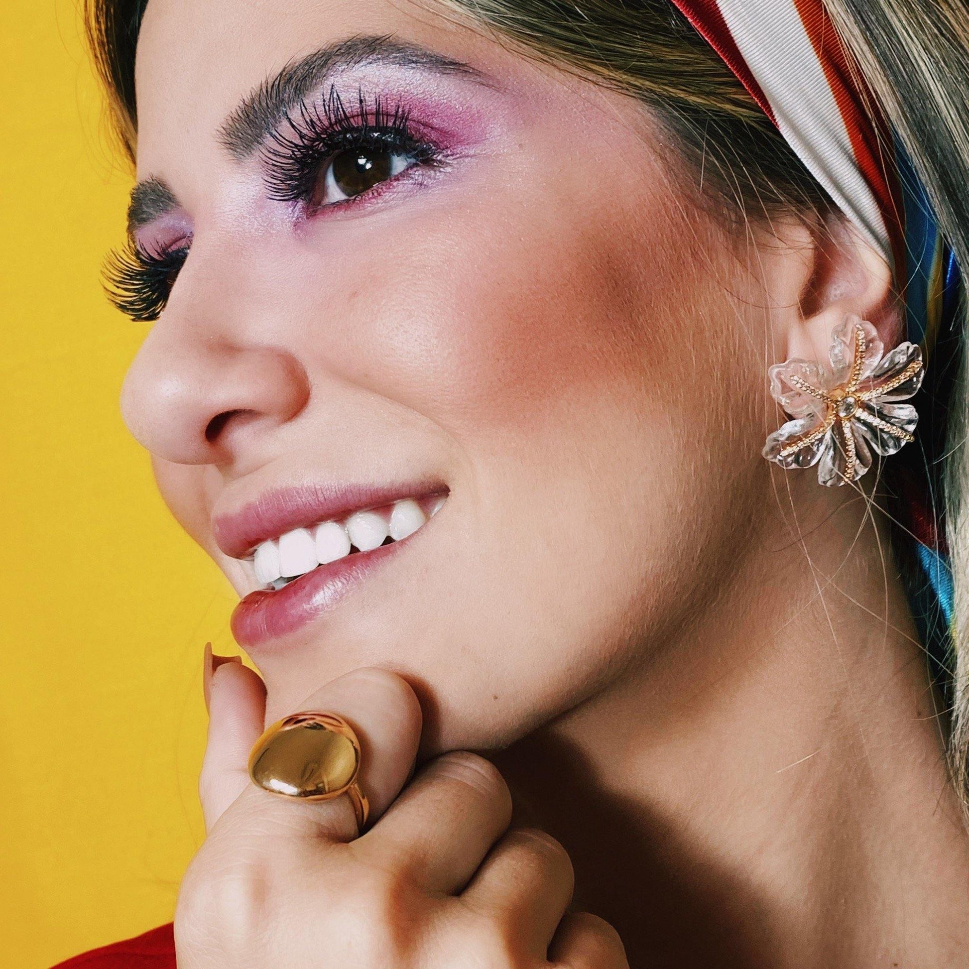 Brinco Floral Acrílico - Citrine Concept Jewelry